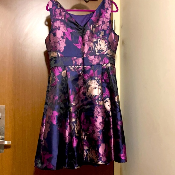 Holiday/Wedding Guest Dress - Picture 3 of 3